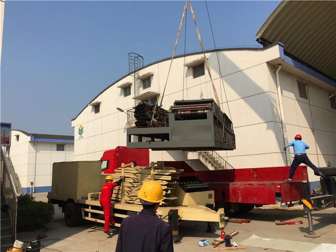 安徽滁州30米跨粮库拱形屋顶工程2016-04-01 141515.jpg